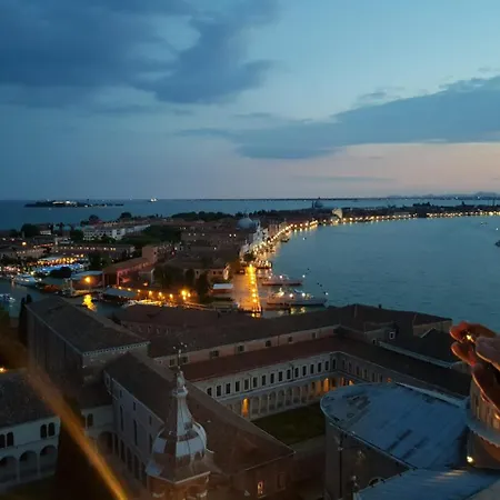 Alloggi Adamo Venice 2*