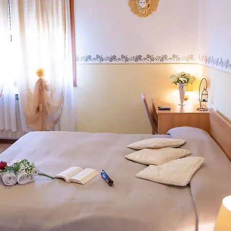 Bed & Breakfast Alloggi Adamo Venice 3*